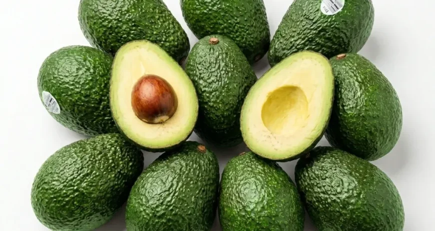 Upgrade your meal prep with our premium Mexican Hass Avocados, widely celebrated for their signature rich, buttery texture and pebbled dark skin. Grown in ideal volcanic soils, these avocados are imported fresh to provide premium nourishment for healthy UAE households. Perfect for making authentic guacamole, rich toast toppings, or creamy salads. Enjoy quick, reliable delivery across Duabai.